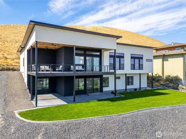 Property photo for 5411 Hershey Lane, West Richland
