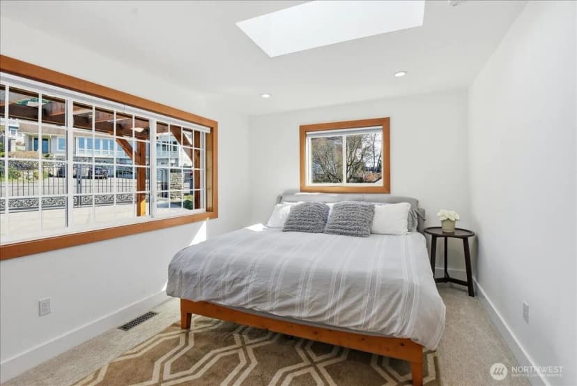 Property photo for 612 View Place, Edmonds photo 13