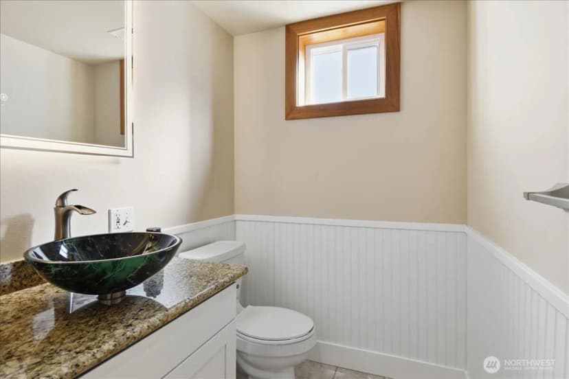 Property photo for 612 View Place, Edmonds photo 27