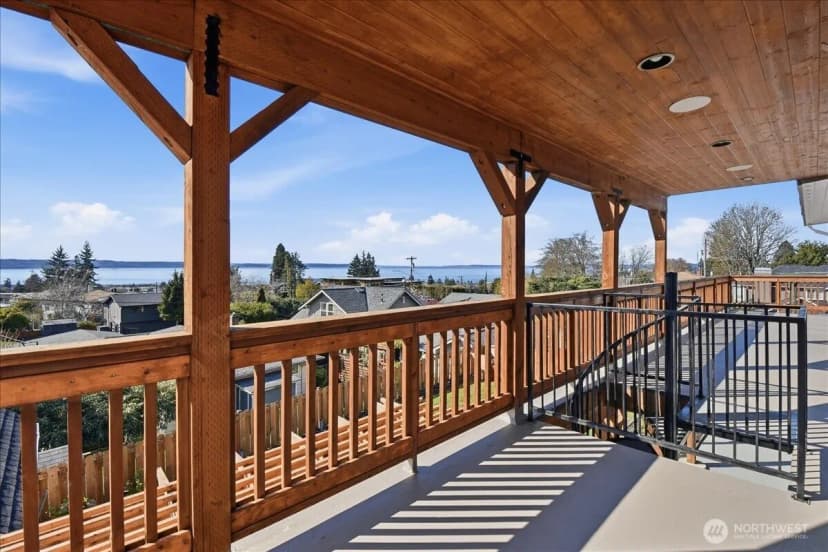 Property photo for 612 View Place, Edmonds photo 21