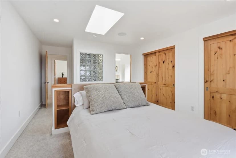 Property photo for 612 View Place, Edmonds photo 16