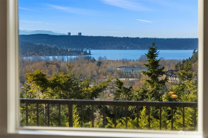 Property photo for 1335 Westridge Way Ne, Issaquah photo 13