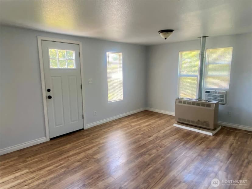 Property photo for 418 N Pacific Street, Ellensburg photo 4