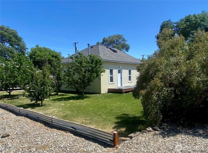 Property photo for 418 N Pacific Street, Ellensburg photo 2