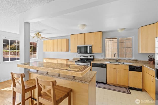 Property photo for 2138 Sw 305th Street, Federal Way photo 5