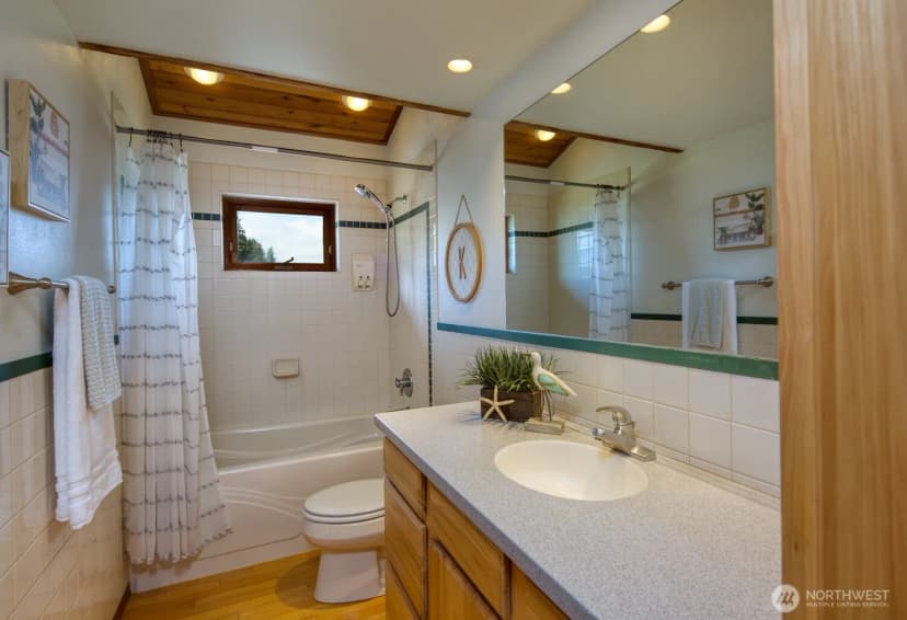 Property photo for 667 Wyatt Lane W, Seabeck photo 12