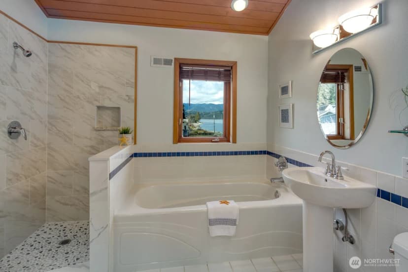 Property photo for 667 Wyatt Lane W, Seabeck photo 19