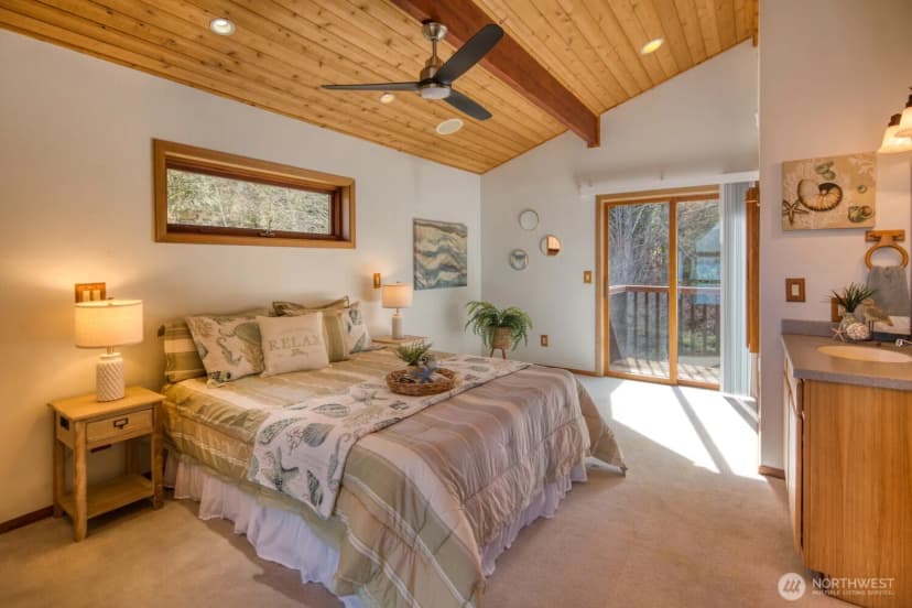 Property photo for 667 Wyatt Lane W, Seabeck photo 16