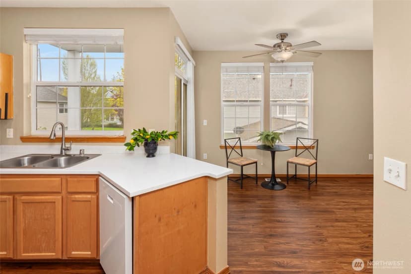 Property photo for 22736 Ne 4th Lane, Sammamish photo 11