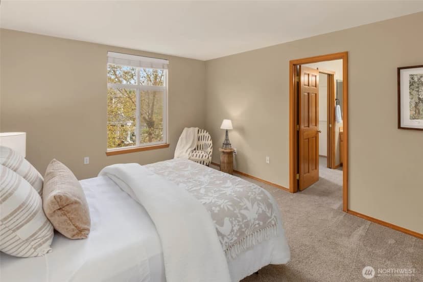 Property photo for 22736 Ne 4th Lane, Sammamish photo 16