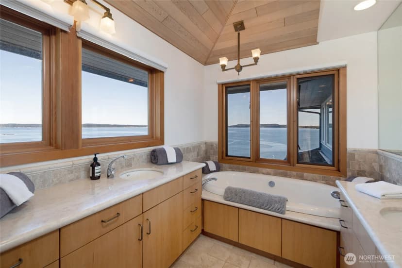 Property photo for 571 Golf Course Road, Friday Harbor photo 19