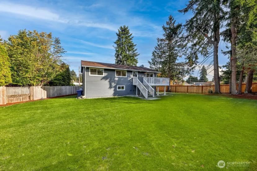 Property photo for 1103 Vashon Court Ne, Renton photo 4