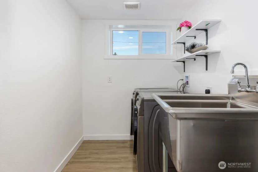 Property photo for 1103 Vashon Court Ne, Renton photo 18