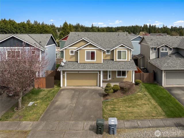 Property photo for 16425 39th Avenue E, Tacoma photo 2