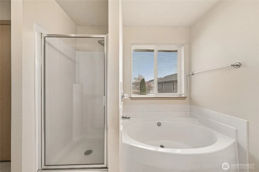 Property photo for 16425 39th Avenue E, Tacoma photo 23