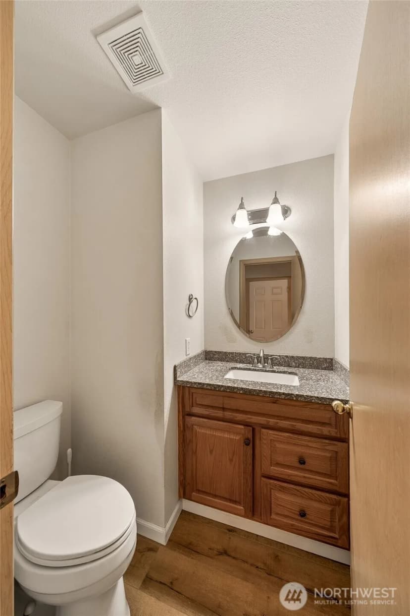 Property photo for 16425 39th Avenue E, Tacoma photo 13