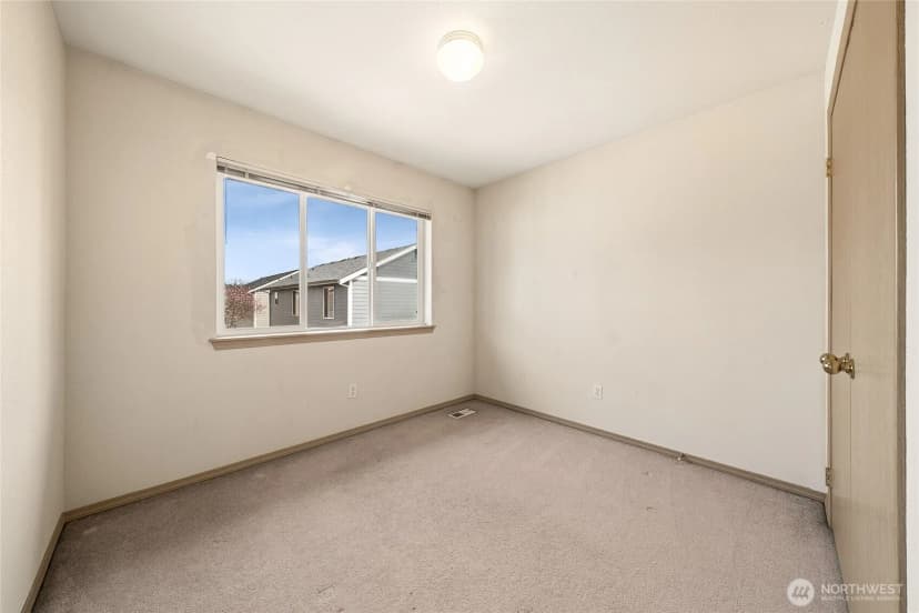 Property photo for 16425 39th Avenue E, Tacoma photo 17