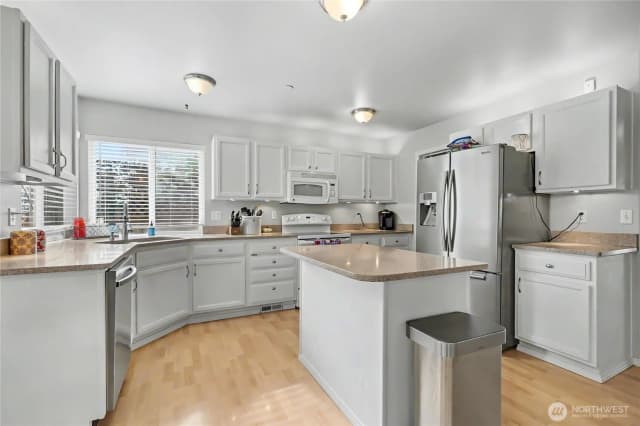 Property photo for 1846 Fisher Street, Dupont photo 3