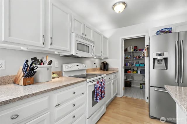 Property photo for 1846 Fisher Street, Dupont photo 4