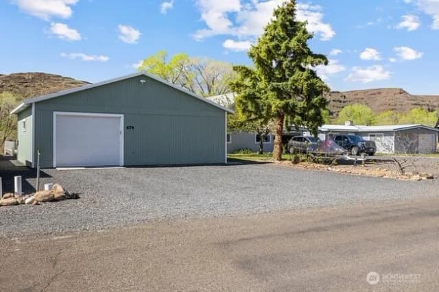 Property photo for 674 River Drive Sw, Quincy photo 3