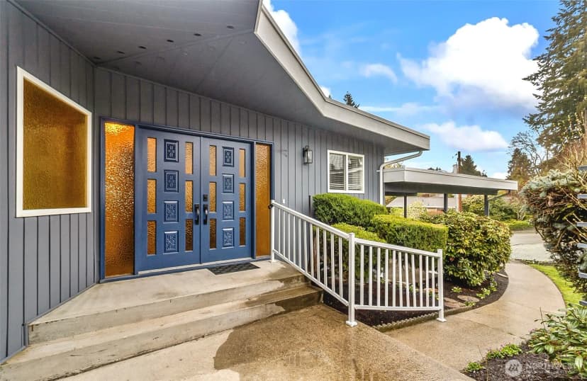 Property photo for 18215 3rd Place Sw, Normandy Park