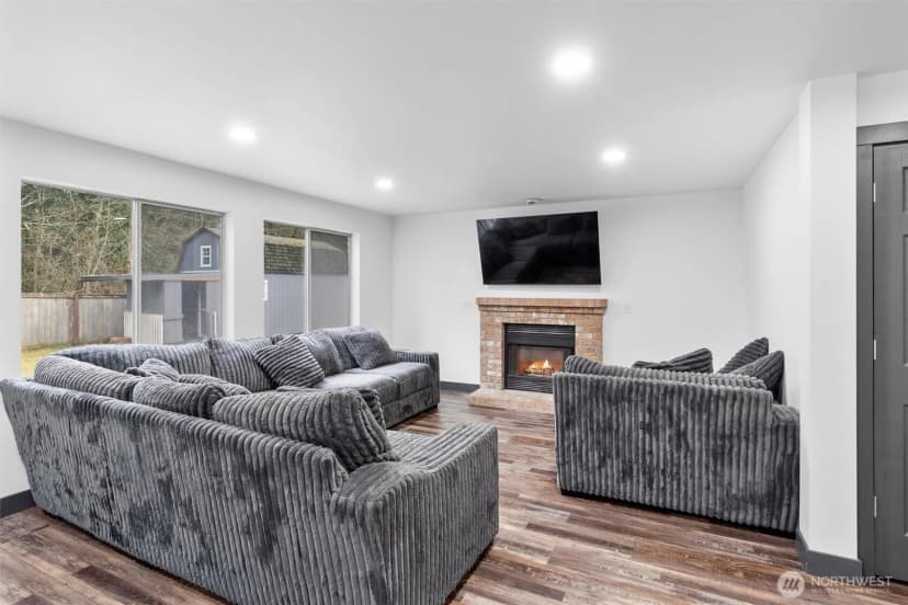 Property photo for 20831 60th Street E, Bonney Lake photo 8
