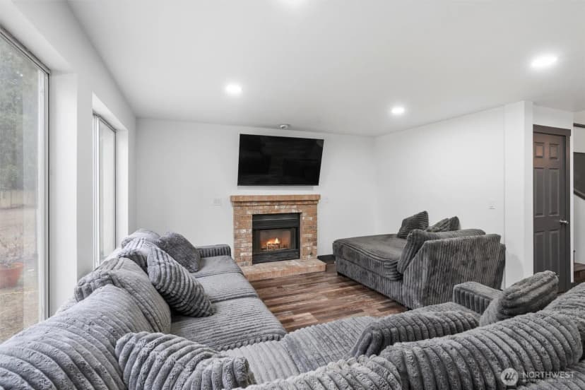 Property photo for 20831 60th Street E, Bonney Lake photo 6