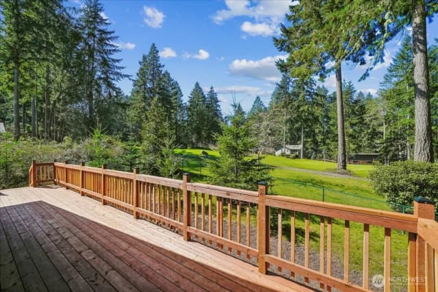 Property photo for 10706 Pioneer Drive, Anderson Island photo 2
