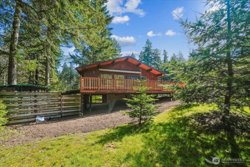 Property photo for 10706 Pioneer Drive, Anderson Island