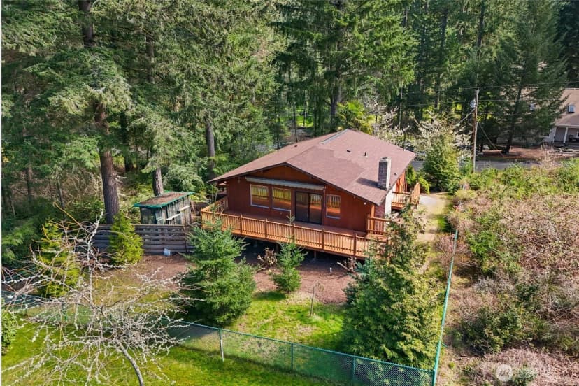 Property photo for 10706 Pioneer Drive, Anderson Island photo 3