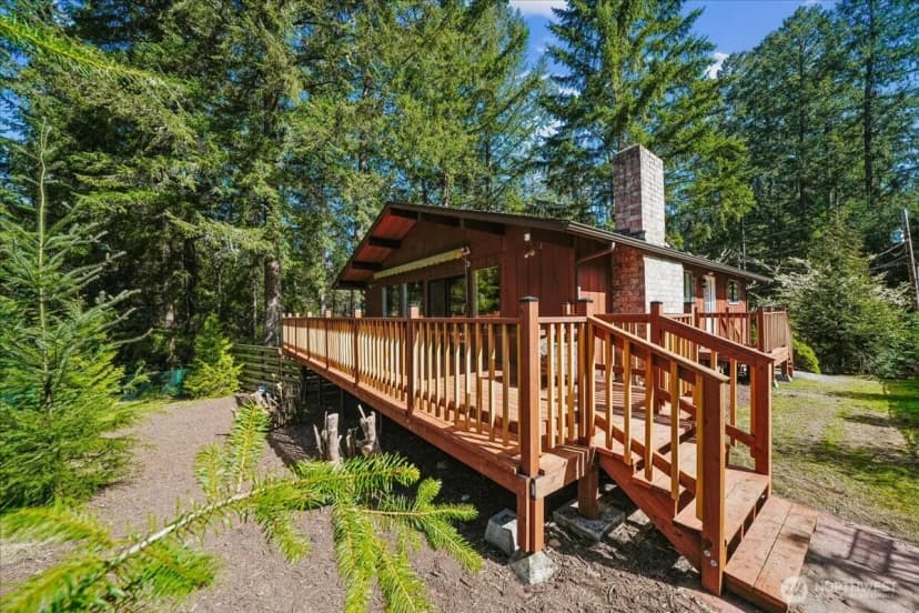 Property photo for 10706 Pioneer Drive, Anderson Island photo 7