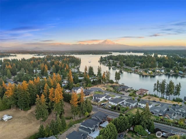 Property photo for 1517 176th Avenue Ct E, Lake Tapps photo 2