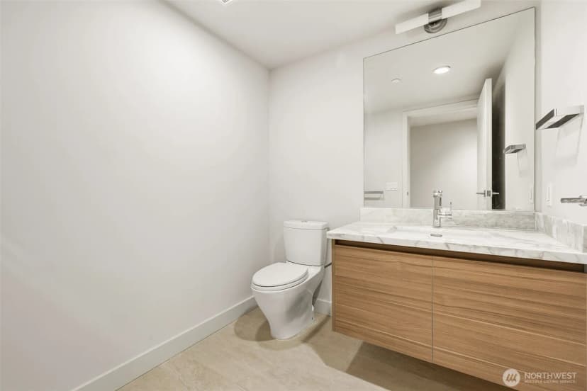 Property photo for 583 Battery Street #715n, Seattle photo 20