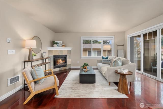 Property photo for 11306 124th Avenue Ne #302, Kirkland photo 2