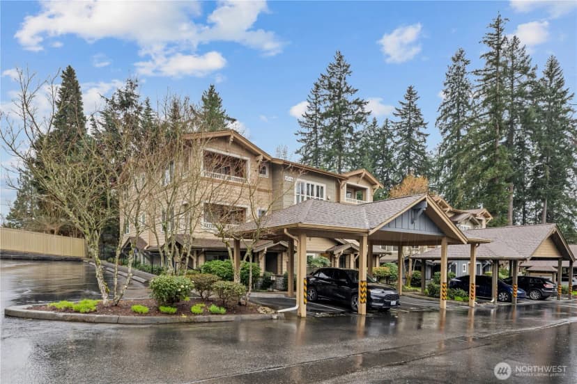 Property photo for 11306 124th Avenue Ne #302, Kirkland