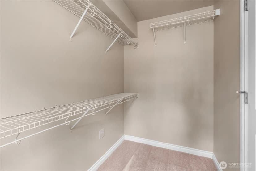 Property photo for 11306 124th Avenue Ne #302, Kirkland photo 11