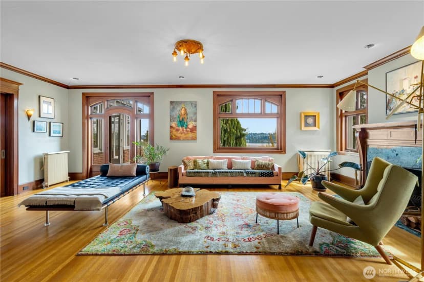 Property photo for 2844 Cascadia Avenue S, Seattle photo 8