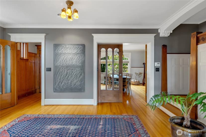 Property photo for 2844 Cascadia Avenue S, Seattle photo 6