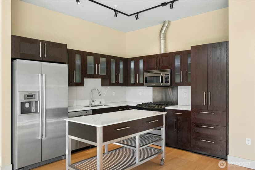 Property photo for 530 Broadway E #325, Seattle photo 14