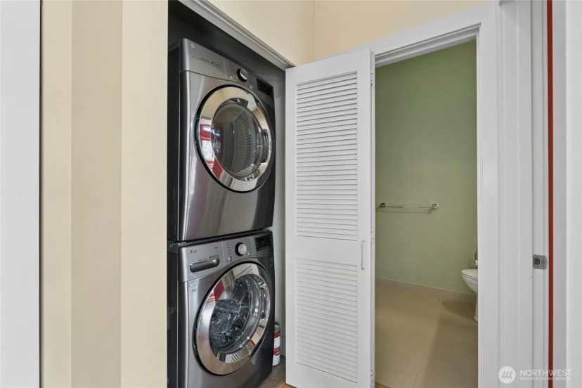 Property photo for 530 Broadway E #325, Seattle photo 24