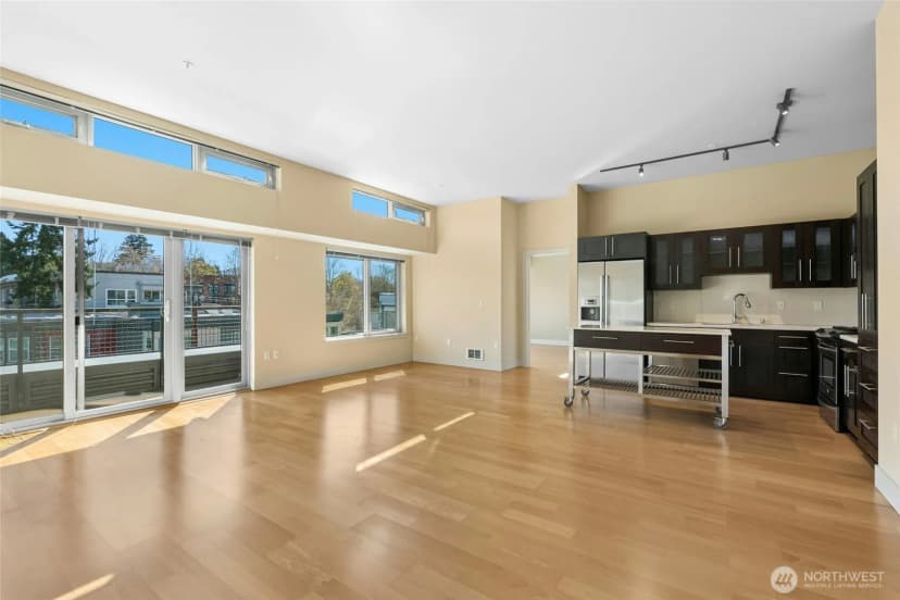 Property photo for 530 Broadway E #325, Seattle photo 3