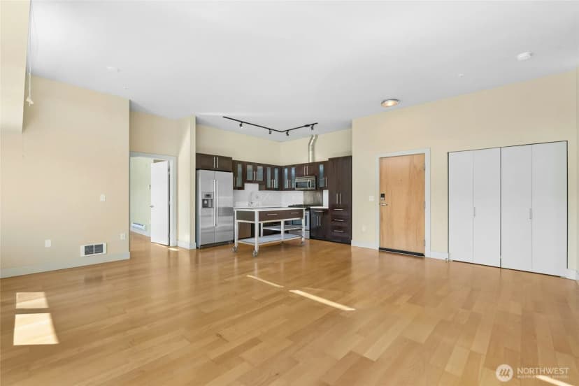 Property photo for 530 Broadway E #325, Seattle photo 10