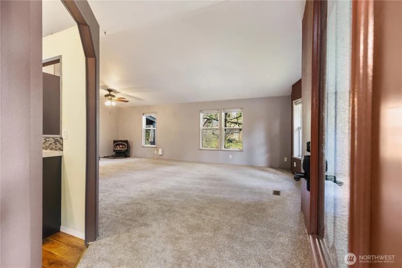 Property photo for 15933 Goldbar Drive, Gold Bar photo 3