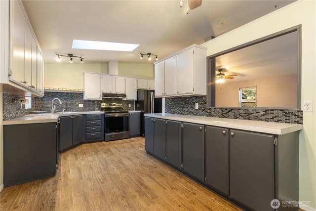 Property photo for 15933 Goldbar Drive, Gold Bar photo 5