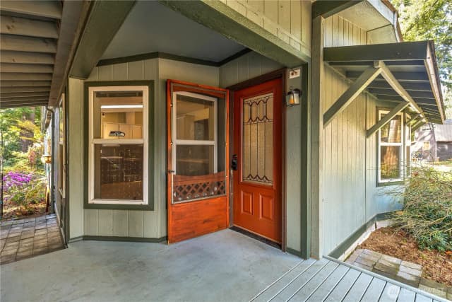 Property photo for 15933 Goldbar Drive, Gold Bar photo 2