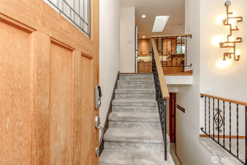 Property photo for 7902 64th Street Ct W, University Place photo 3