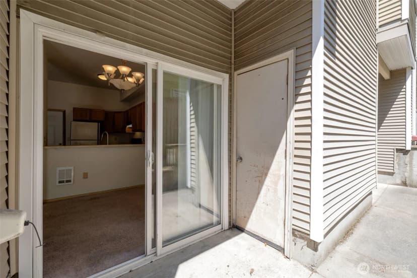 Property photo for 11424 1st Avenue S #103, Seattle photo 15