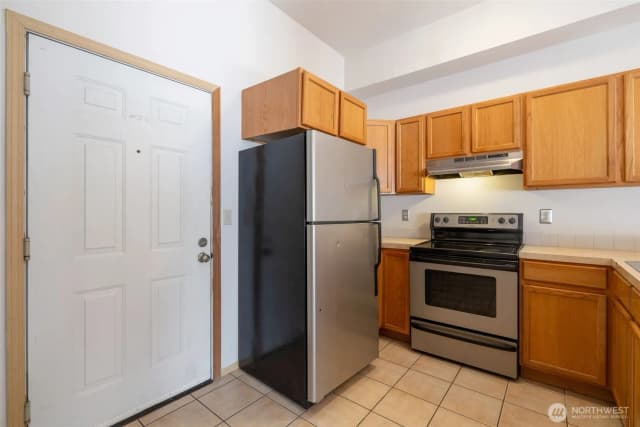 Property photo for 11424 1st Avenue S #103, Seattle photo 3