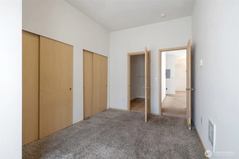 Property photo for 11424 1st Avenue S #103, Seattle photo 13