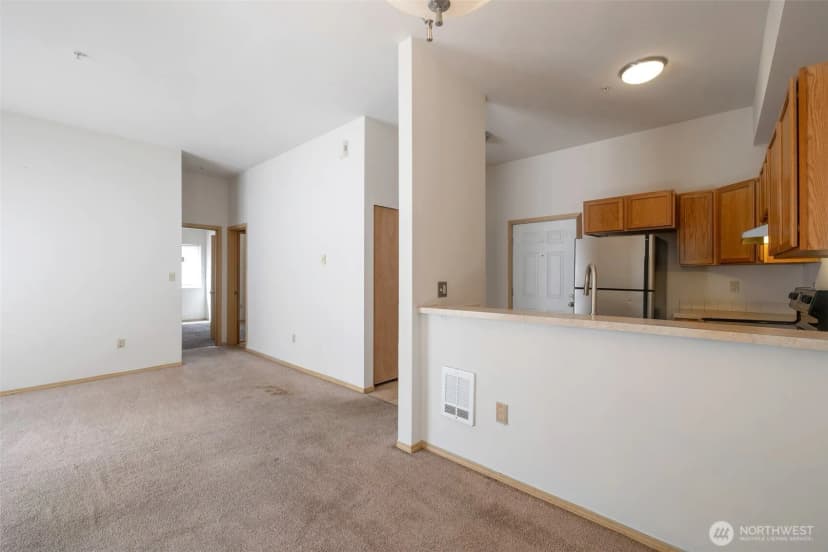 Property photo for 11424 1st Avenue S #103, Seattle photo 6